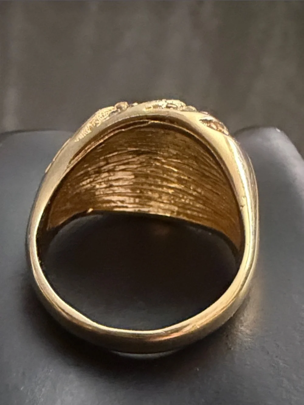 SZ 7.5 18 K Gold HGE Dome Costume Cocktail Ring -with 5 rows of CZ or Rhinestone